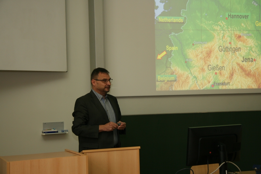 Prof. Martin Hofrichter presenting TUD and IHI Zittau